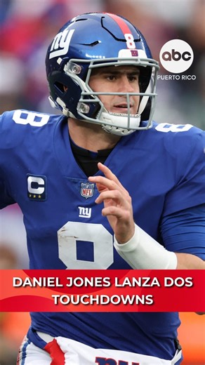 DANIEL JONES LANZA DOS TOUCHDOWNS MIENTRAS LOS COLTS REMONTAN Y VENCEN 31-27 A LOS CARDINALS Daniel Jones lanzó dos pases de touchdown y Jonathan Taylor corrió una yarda para anotar el touchdown decisivo con 4:32 restantes, dando a los Colts de Indianápolis una victoria de 31-27 sobre los Cardonals de Arizona el domingo. Jones completó 22 de 30 pases para 212 yardas con una intercepción. También corrió para anotar. Taylor tuvo 21 acarreos para 123 yardas, y el novato ala cerrada Tyler Warren atr