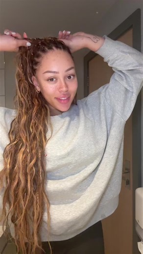 Im obsessed with this song 🎵