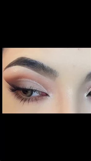 Step-by-Step Eye Makeup Tutorial for Smoky Look