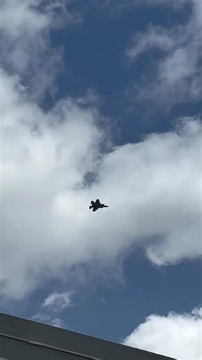 Aircraft Doing Touch and Goes in Gainesville Florida | Military Jet Over Gainesville FL