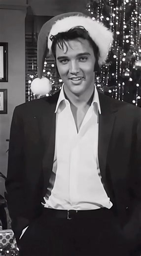 A Young Elvis Presley Sends a Christmas Greeting from Graceland (1957)