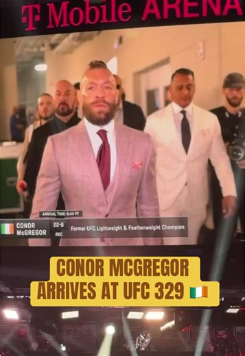 The Mac is in the building for his first UFC fight in 5 years 👀 #ufc #mma #mixedmartialarts #conormcgregor #maxholloway