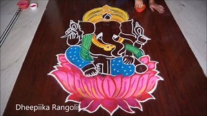 #rangoliart #rangolidesign #rangolidesignswithcolours #kolams #kolam #muggu #muggulu #mutyalamuggulu #mugguludesigns #art #simplekolam #simplerangoli #sankrantimuggulu #dailyrangoli #diwalirangoli #easyrangoli #easykolams | Dheepiika Rangolis