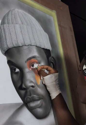 Realistic Charcoal Drawings by Dylan Eakin