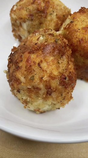 My favorite Thanksgiving Leftover recipe! #leftovers #thanksgivingleftovers #easyrecipe