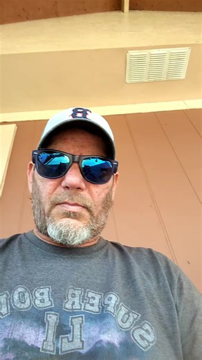 Chris (@chriscrowell6659)’s videos with original sound - 🧍🏾‍♀️🧍🏾‍♀️