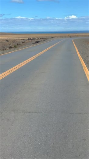 Proyecto.Ushuaia on Instagram: "Día 36 parte 2 llegando al fin del mundo en bicicleta 🚴 Primera vez en el viaje en ver la costa atlántica🤩🌊 #foryou #parati #viajeenbici #proyectoushuaia #motivacion"