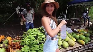 Australian Couple Living on a Sailboat & Traveling the World