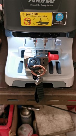 Výroba náhradního klíče pro VW Golf 4 #autoklíče #key #autel