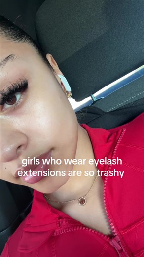 sophiag2.884 (@sophiag2.884)’s video of lash extensions