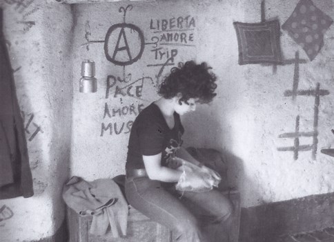 Free Love and LSD: Photos of Life in a 70s Commune