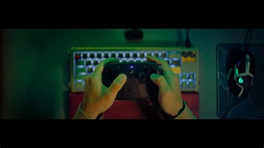 RT @valvesoftware: It's here! Steam Controller has officially arrived. Made for you to play all your games on Steam, however you like to pl…