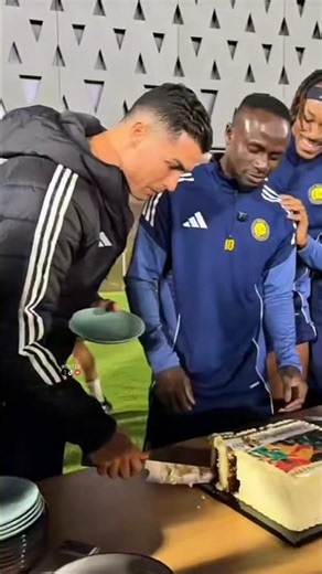 Cristiano celebrating Mané's AFCON win with the team 🔥❤️