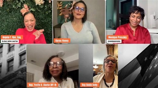 Rep. Robin Kelly openly laughs at American heroes and veterans awarded medals by President Trump. | Illinois Republican Party