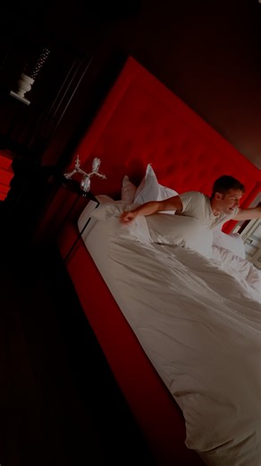 LAST CALL: Lexon x Jeff Koons First Collab Ends December 31st Make 2025 unforgettable. Own the Balloon Dog Speaker or Lamp—where iconic contemporary art meets everyday luxury. Each piece features: → Jeff Koons' engraved signature → Premium optical-grade materials → 50,000 hours of engineering perfection December 31st is your final opportunity. Once pre-orders close, they're gone. | Lexon Design