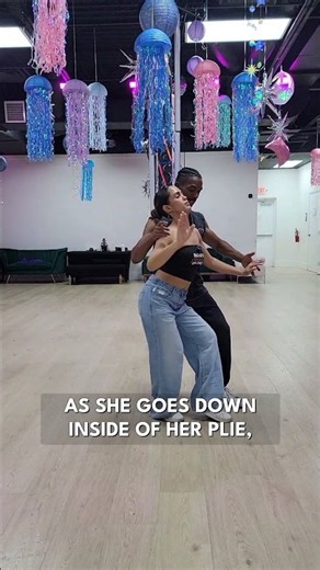 Bachata Sensual: Lead the Isolation and Her Plie