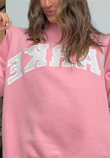 💘💞💗 ON SET OOTD !!!!!!!!!!!!!!!!!!! ITS COMING !!!!!!!!!!!!!!!!!! 💓🩷💕 #parke #parkevalentinesday #ootd @Parke