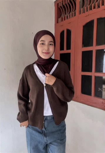 Trendy Cardigan Outfit Inspiration for Women