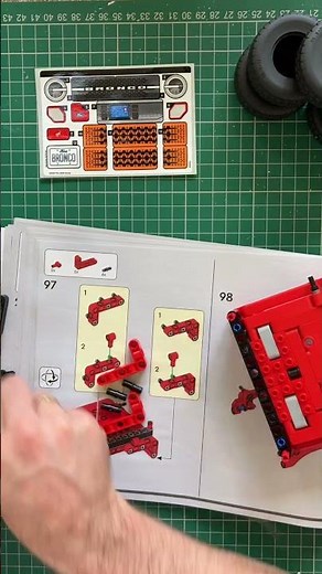 Lego Technic Ford Bronco build bag .4