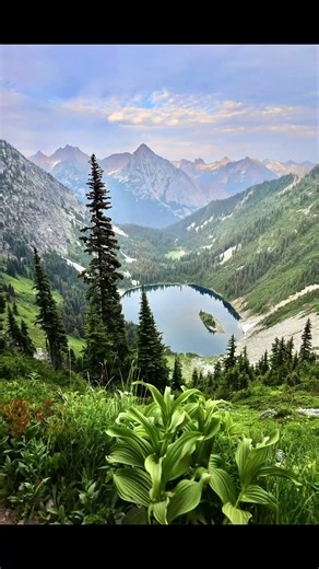 Maple Pass Loop— North Cascades Hiking 🏔️ #northcascades #pnwhiking #washingtonhikes