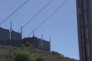 Au Maroc, des filets capturent le brouillard pour le transformer en eau