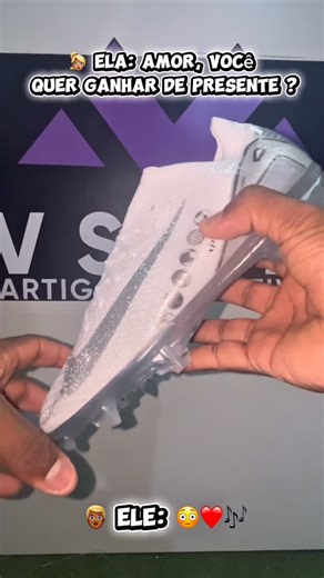 MV SPORT'S on Instagram: "Quando ela quer agradar 🤣🎶 Marca aí aquela pessoa que tem que te da esse presente 🤣 Presente certo é na MV Sports 🔥⚽ #Resenha #SofrênciaDoBoy #ChuteiraTop #mvsports"