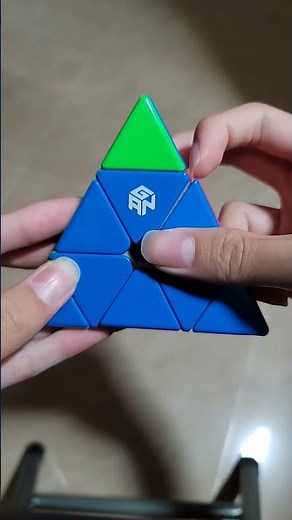 a tip of this gan pyraminx m standard keeps twisting