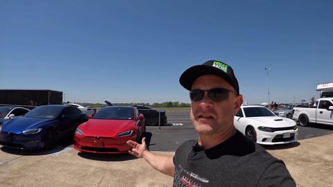Dodge Demon vs Tesla Model S Plaid drag race