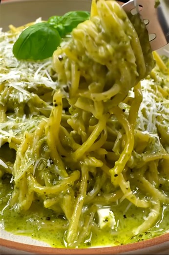  Easy Feta Pesto Pasta : Fresh, Creamy & Ready in 15 Minutes! ...
