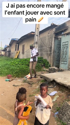 Partous je voire vos enfants je vais prendre leur nourriture