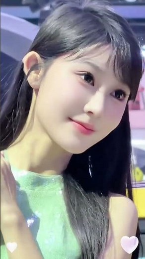 Guangzhou Auto Show: Long Legs Model Showcases Stunning Car Beauty