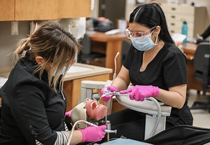 Assistance dentaire | Planifie ton avenir