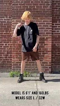 Relaxed Fit Heavyweight Short Sleeve Pocket T-Shirt: Try On