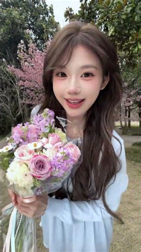 Same frequency as spring#sakura#Sakura photography#spring#卡骆驰#Crocs silk flower series