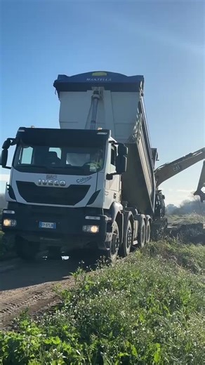 Power Trakker: Off-Road Performance Unleashed