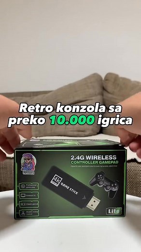 ⚡NAJVECI POPUST KONZOLE U BIH SAMO 37,90 KM 🔥 NOVI MODEL SA 10 000 IGRICA ❗NAJPRODAVANIJA KONZOLA SA IGRICAMA PONOVO NA STANJU❗ 🔥KONZOLA SA PREKO 10 000 INSTALIRANIH IGRICA 2 BEŽIČNA DŽOJSTIKA 🏠NAJBRZA DOSTAVA BRZOM POSTOM U ROKU OD 24-48 SATI CIJENA DOSTAVE 9 KM DOZVOLJENO OTVARANJE I PREGLED PAKETA PRI KUPOVINI ❗Bez ikakvih kablova, uključi i igraj ❗Opis 🎁Obradujte vase najmladje ili se sami vratite u djetinjstvo sa klasicnim igrama sa starih konzola kao sto je PS1, Atari, Nitendo, SEGA te