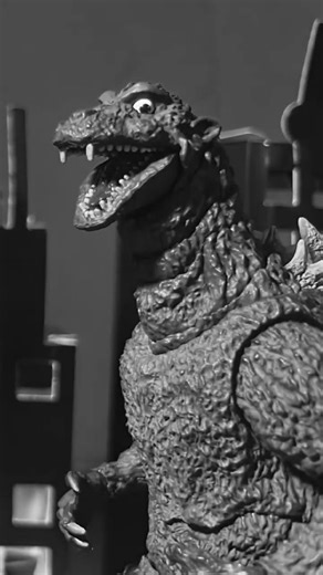 Godzilla 1954 vs King Kong 1933 but it is 100% accurate #godzillavskong