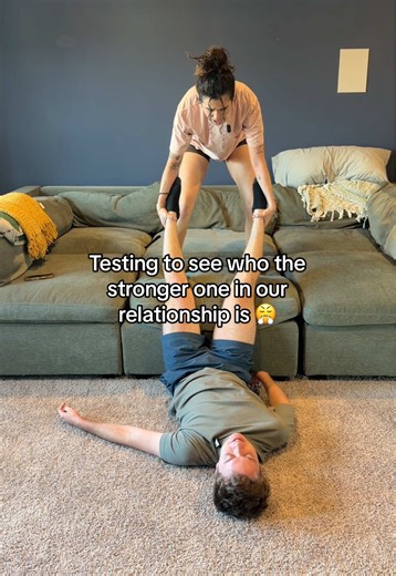 if you decide to try this with your spouse make sure you aren’t in a giggly mood 😂 #meghanandjack IB: @Brooklyn and Bailey