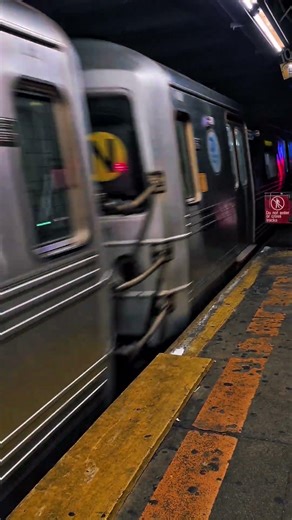 NYCS: #R46 on southbound N local leaving 4th Ave-9th St #youtubeshorts #mta #nycsubway #queens