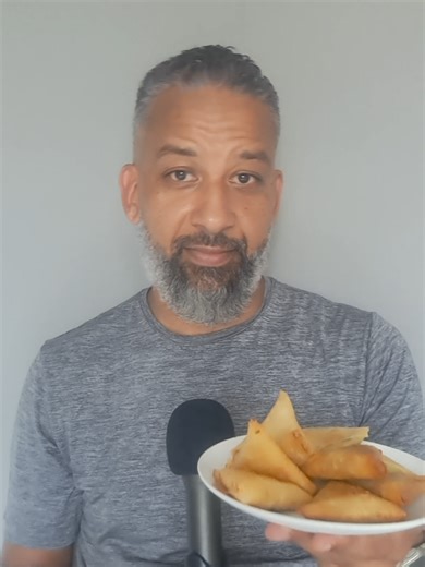 Homemade Samosas My sister does it again. she is setting the bar high for the one. I love you Sis. Sorry I made a mistake...it's not tinfish , its mince 😅 #southafrica #colouredculture #eating #food #thecolouredfilledpodcast