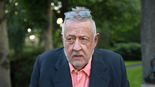 Här dumpar SVT äpplen vid GW:s hus