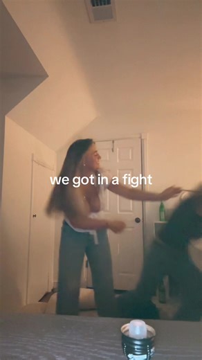 minxes (@minxes123)’s video of fighting scenes