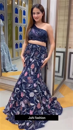 Beautiful designer partywear latest fancy crop top #designer #partywear #fancy #croptop