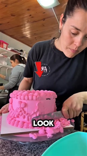 She Fix the birthday cake in just 10 minutes