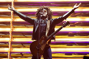 Lenny Kravitz: O2 Apollo, Manchester - live review