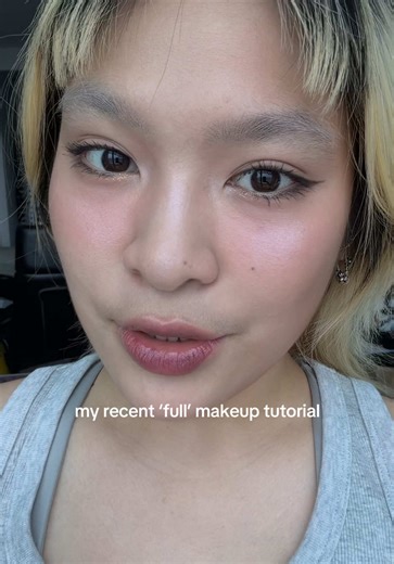 Replying to @Melindachou78 PASTI selalu ada yang nanya tiap pake highlighter inii🤣 skalian gue kasi full makeup tutorialnya y! (not sponsored) @Laneige Indonesia Official cushion @rhode skin peptide lip tint @ONE SIZE BEAUTY bronzer & sculpt trio @simihazebeauty blush duo @Aeris Beaute brush @Givenchy Beauty powder via @Sephora Indonesia @3CE Indonesia blushlighter @JOOCYEE Indonesia eyeshadow palette @Charlotte Tilbury setting spray @LA GLACE browcara FIVEVIBE mascara @shu uemura eyelash curle