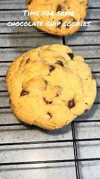 Thick, Gooey Chocolate Chip Cookies 🍫 Freshly Baked Happiness 🍪