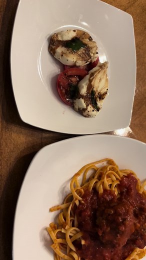 When your best friend comes over and cooks you an amazing meal 🥰 #capresesalad #homemademeatballs #fyp #foodie #italianfood @Meredith Scribner