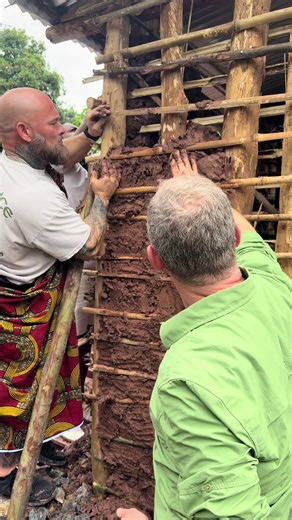 We spent the day giving back to the local community with Brant’s Reject Average group, guided by an extraordinary man named Emanuel—the same guide who led us through the mountain gorilla trek. What he’s doing here is nothing short of heroic. Emanuel started a school for young girls—some as young as 14—who have children. Many of these girls were raped, experienced deep trauma, or became pregnant in circumstances none of us can imagine. In this culture, poverty turns pregnancy into a sentence. Whi
