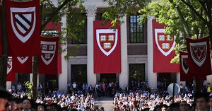 Harvard professor discusses admission at elite colleges